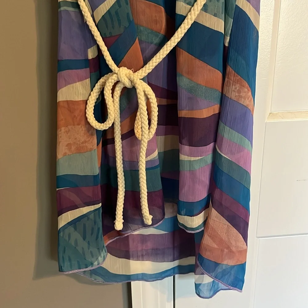 Becca Sound Waves Tunic NWT Size M/L